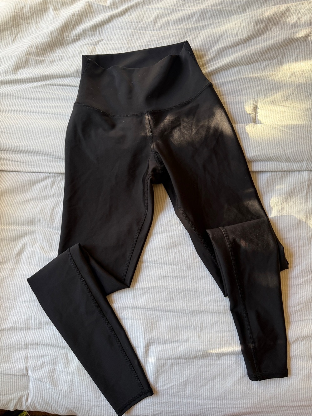 ALO Yoga High-Rise Black Leggings
